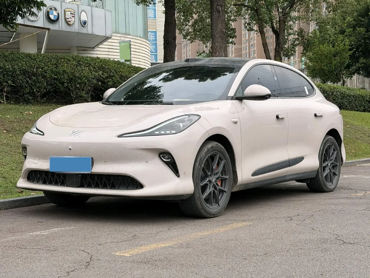 2025 IM LS6 BEV 75KWH,autocango,china used car exporter,china ev exporter,chinese used car exporter,chinese used ev exporter