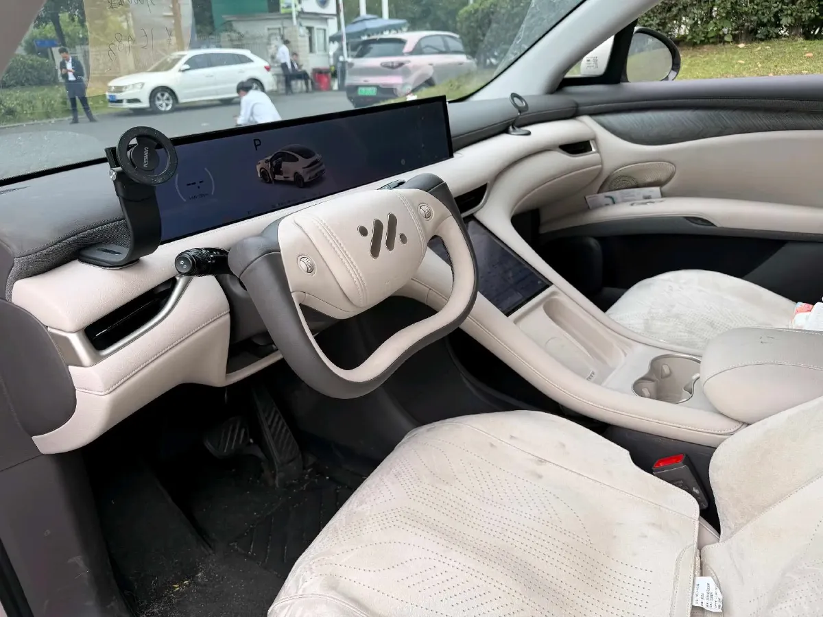 2025 IM LS6 BEV 75KWH,autocango,china used car exporter,china ev exporter,chinese used car exporter,chinese used ev exporter