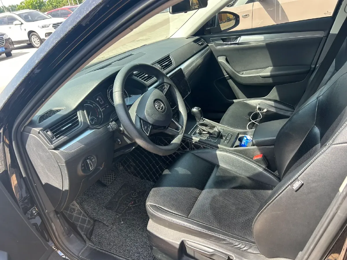 2019 Skoda Superb 1.4T 150HP L4 7DCT,autocango,china used car exporter,china ev exporter,chinese used car exporter,chinese used ev exporter