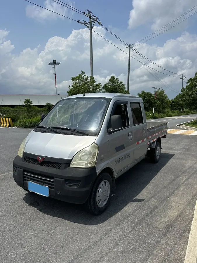 2018 WuLing RongGuang New Truck 1.5L 107HP L4 5MT,autocango,china used car exporter,china ev exporter,chinese used car exporter,chinese used ev exporter