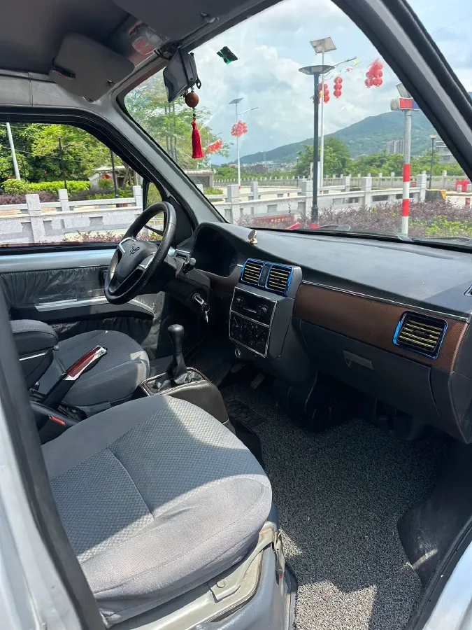 2018 WuLing RongGuang New Truck 1.5L 107HP L4 5MT,autocango,china used car exporter,china ev exporter,chinese used car exporter,chinese used ev exporter