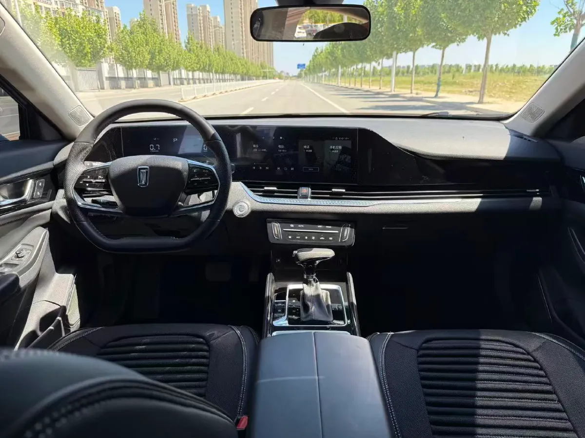 2022 Bestune B70 1.5T 169HP L4 7DCT,autocango,china used car exporter,china ev exporter,chinese used car exporter,chinese used ev exporter