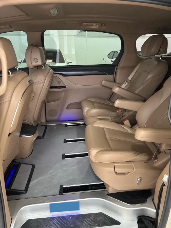 2021 Buick GL8 2.0T 237HP L4 9AT,autocango,china used car exporter,china ev exporter,chinese used car exporter,chinese used ev exporter