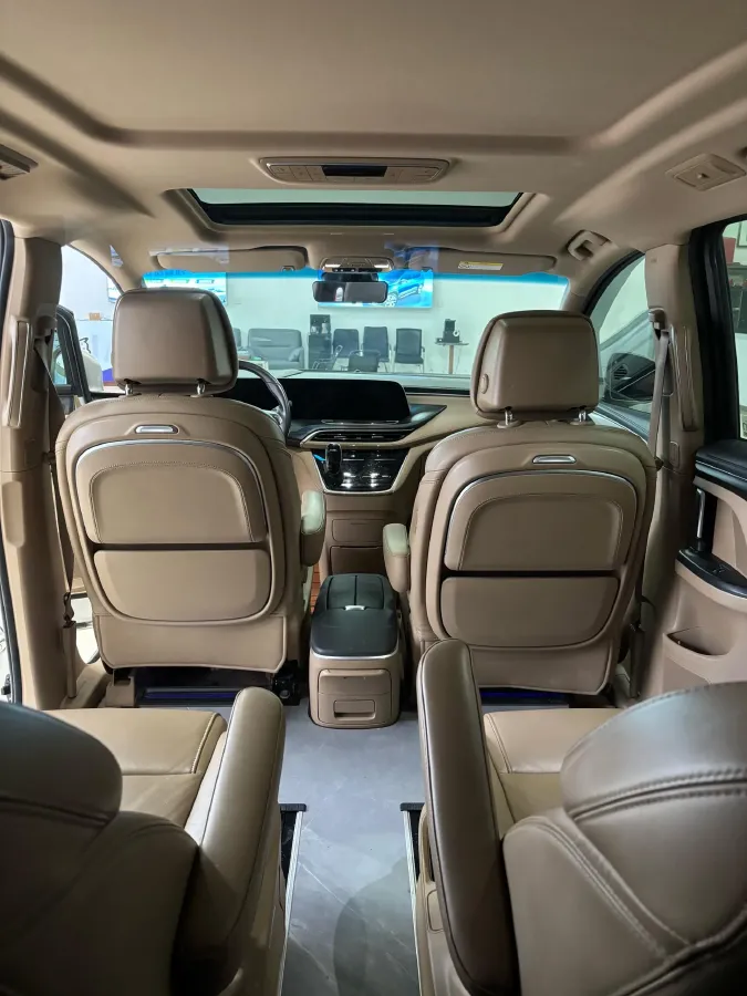 2021 Buick GL8 2.0T 237HP L4 9AT,autocango,china used car exporter,china ev exporter,chinese used car exporter,chinese used ev exporter