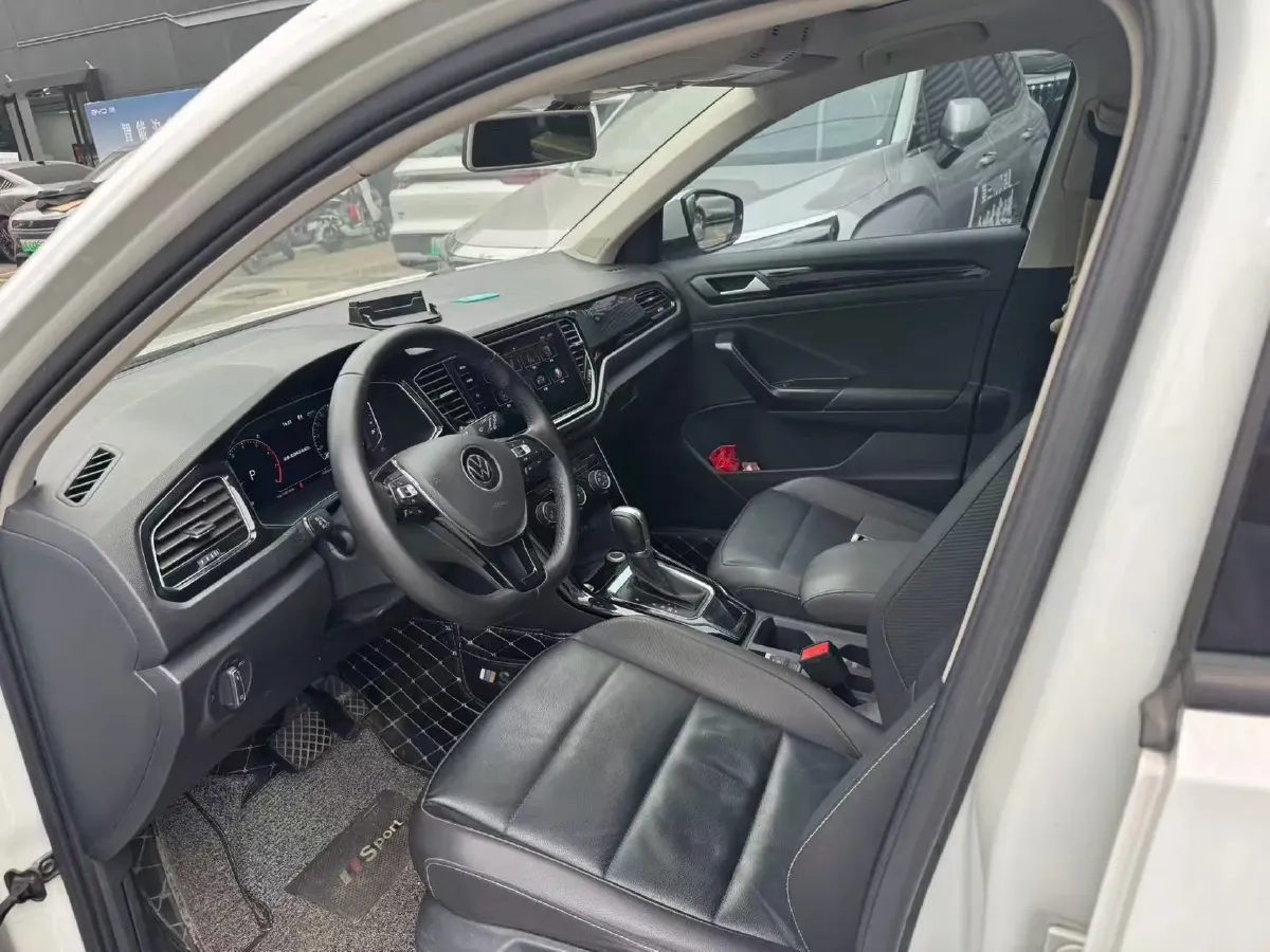 2020 Volkswagen T-Roc 1.4T 150HP L4 7DCT,autocango,china used car exporter,china ev exporter,chinese used car exporter,chinese used ev exporter