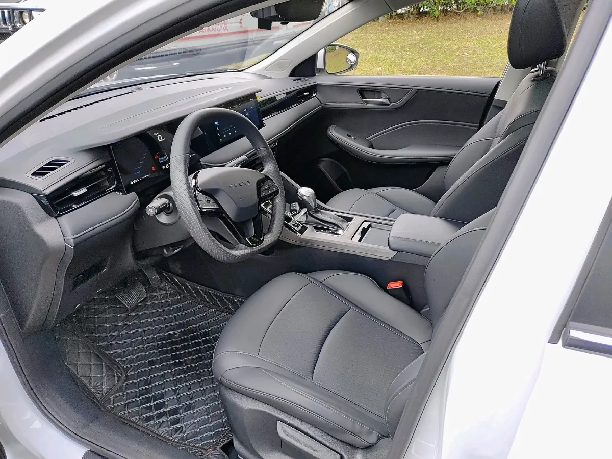 2023 Roewe i5 1.5L 129HP L4 CVT,autocango,china used car exporter,china ev exporter,chinese used car exporter,chinese used ev exporter