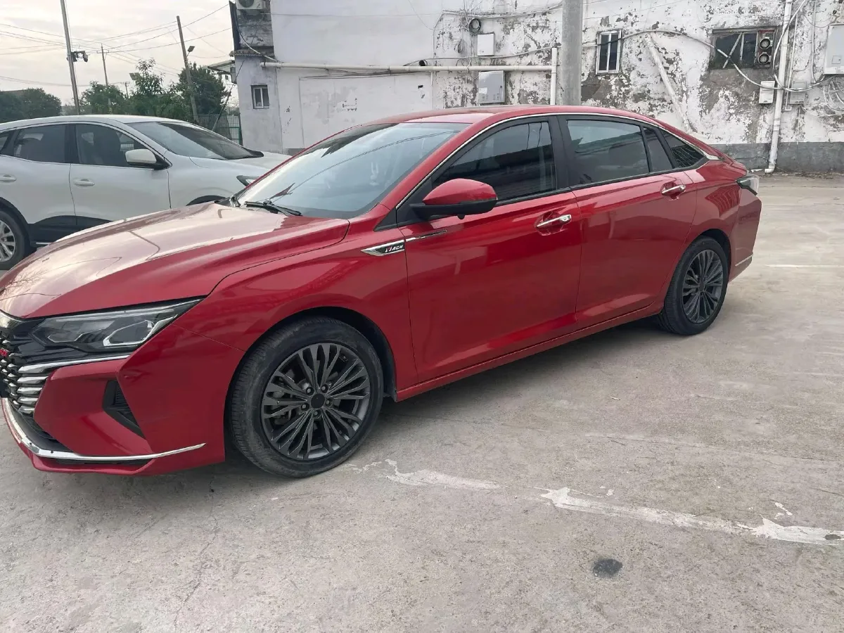 2021 DongFeng Aeolus YiXuan MAX 1.5T 190HP L4 7DCT,autocango,china used car exporter,china ev exporter,chinese used car exporter,chinese used ev exporter