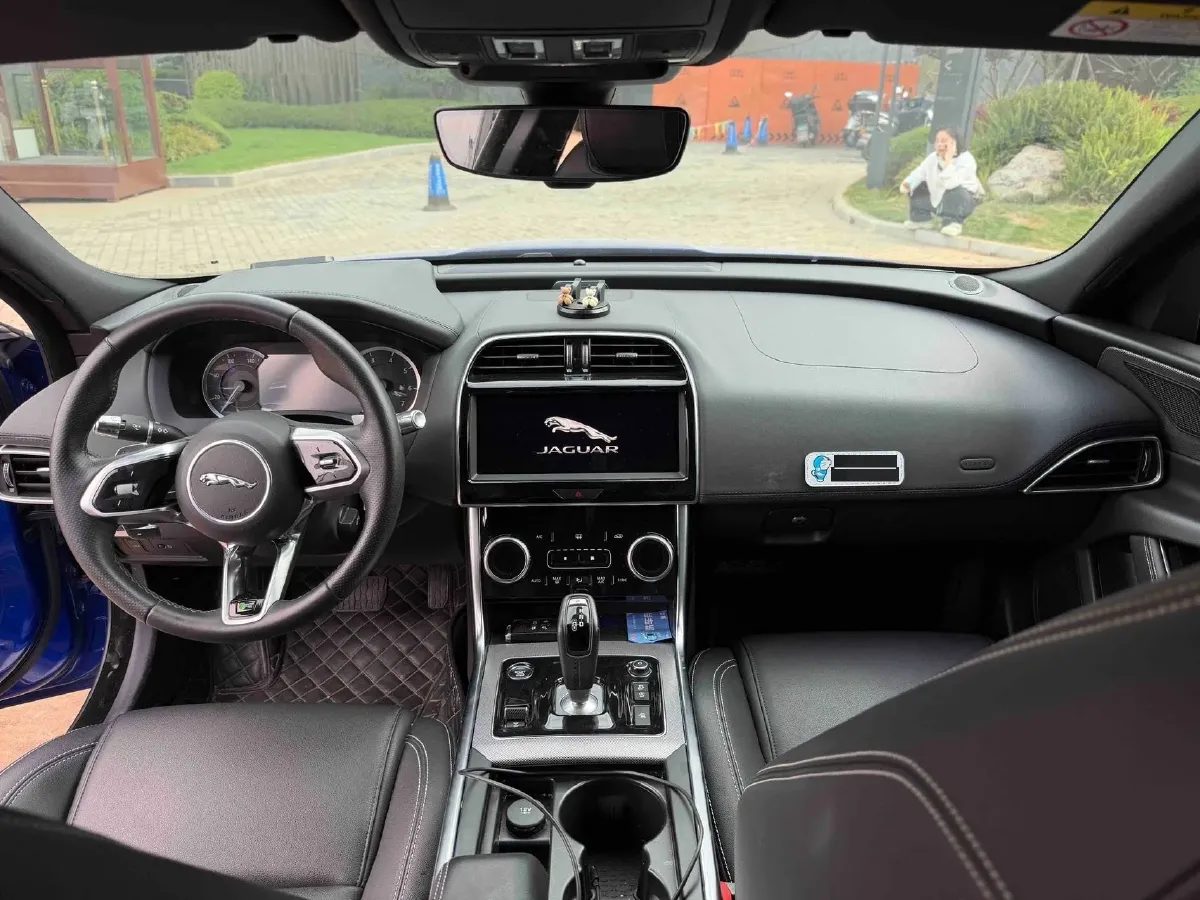 2020 Jaguar XEL 2.0T 200HP L4 8AT,autocango,china used car exporter,china ev exporter,chinese used car exporter,chinese used ev exporter