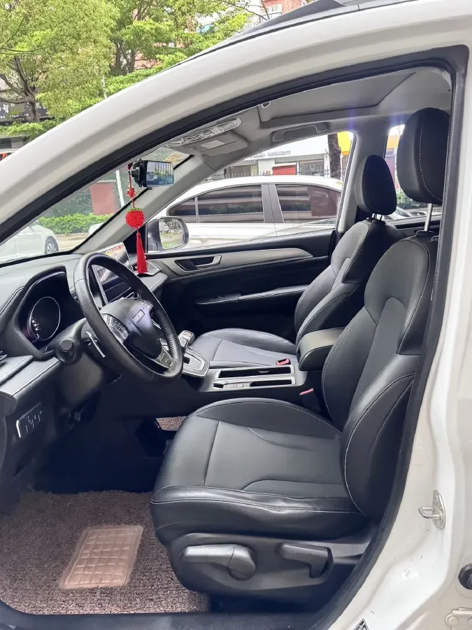 2021 Haval M6 1.5T 150HP L4 7DCT,autocango,china used car exporter,china ev exporter,chinese used car exporter,chinese used ev exporter