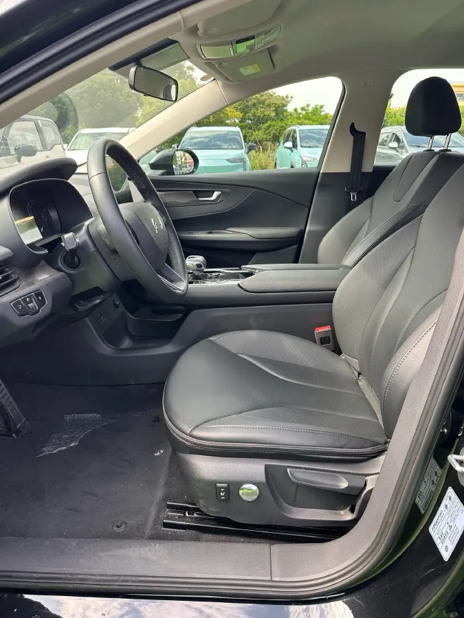 2023 HongQi E-QM5 BEV 54KWH,autocango,china used car exporter,china ev exporter,chinese used car exporter,chinese used ev exporter