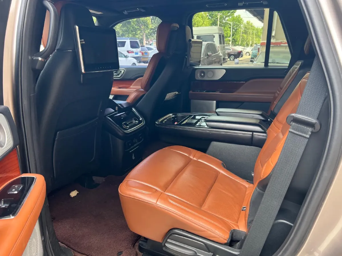 2018 Lincoln Navigator 3.5T 415HP V6 10AT,autocango,china used car exporter,china ev exporter,chinese used car exporter,chinese used ev exporter