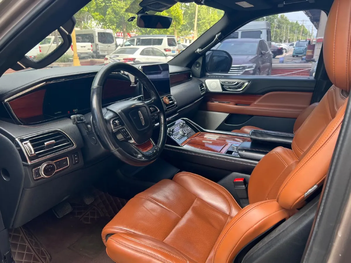 2018 Lincoln Navigator 3.5T 415HP V6 10AT,autocango,china used car exporter,china ev exporter,chinese used car exporter,chinese used ev exporter