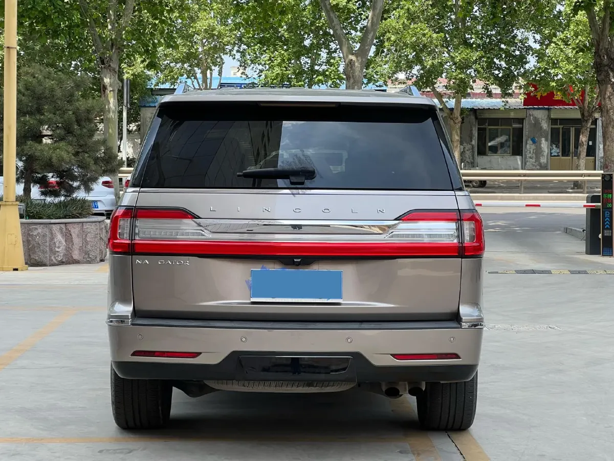 2018 Lincoln Navigator 3.5T 415HP V6 10AT,autocango,china used car exporter,china ev exporter,chinese used car exporter,chinese used ev exporter