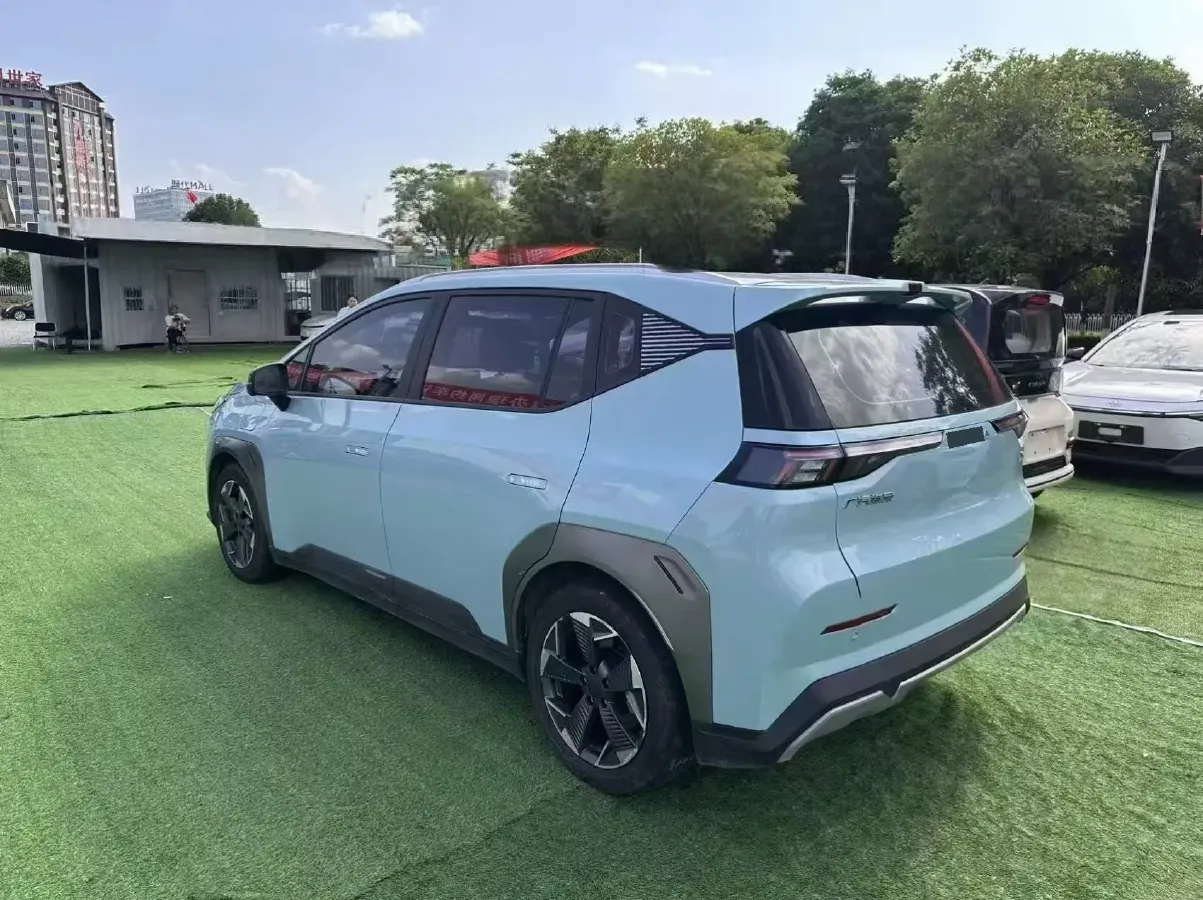 2022 Geely Okavango 1.8T 184HP L4 7DCT,autocango,china used car exporter,china ev exporter,chinese used car exporter,chinese used ev exporter