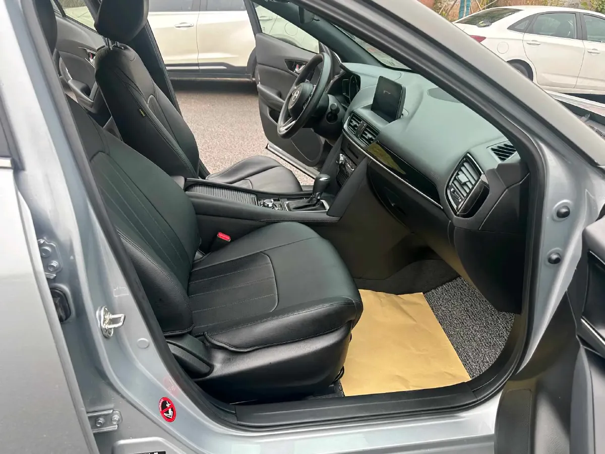 2021 Mazda CX-4 2.0L 158HP L4 6AT,autocango,china used car exporter,china ev exporter,chinese used car exporter,chinese used ev exporter