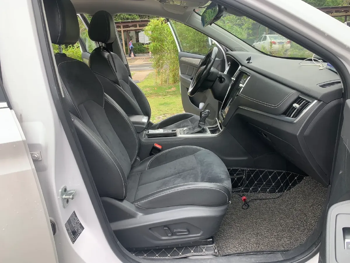 2018 Roewe RX5 1.5T 169HP L4 2AT PHEV 12KWH,autocango,china used car exporter,china ev exporter,chinese used car exporter,chinese used ev exporter