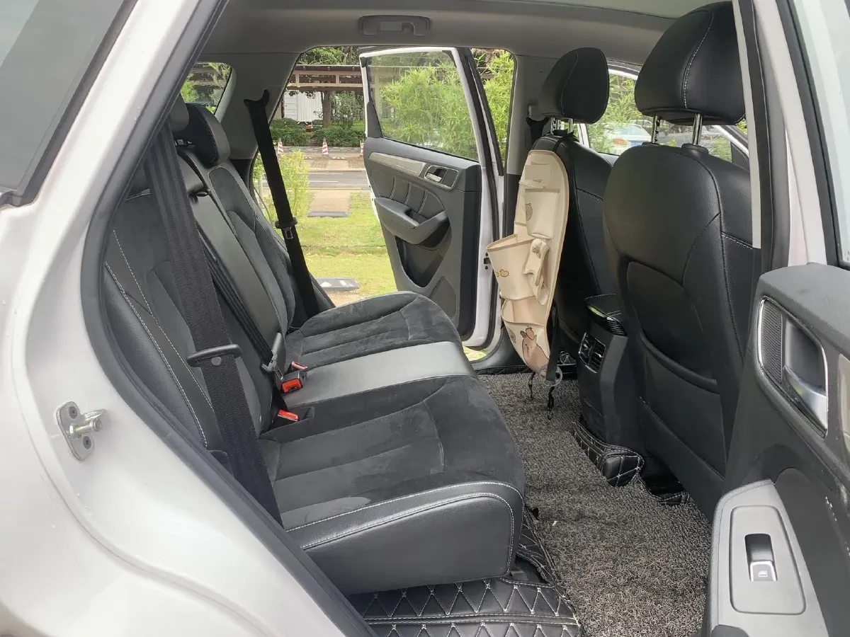 2018 Roewe RX5 1.5T 169HP L4 2AT PHEV 12KWH,autocango,china used car exporter,china ev exporter,chinese used car exporter,chinese used ev exporter