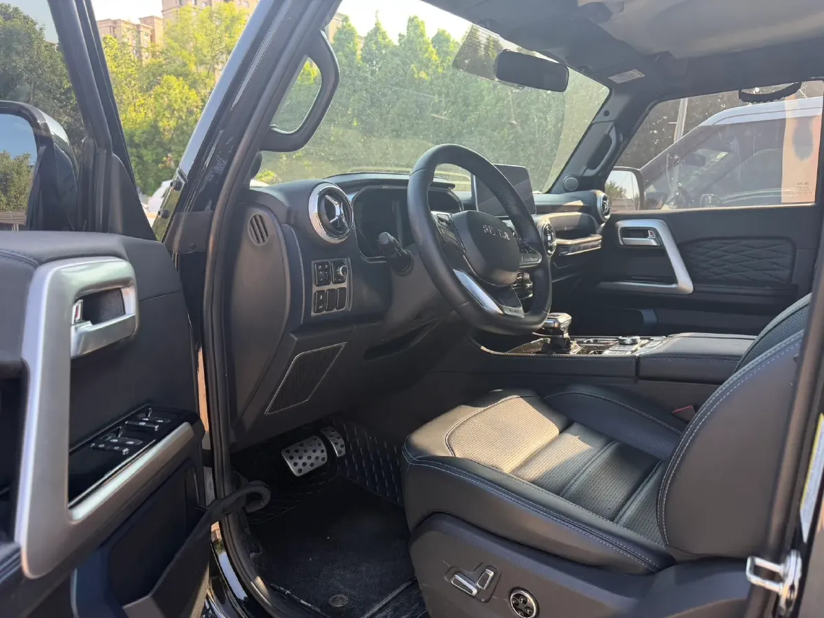 2024 Beijing BJ40 2.0T 224HP L4 8AT,autocango,china used car exporter,china ev exporter,chinese used car exporter,chinese used ev exporter