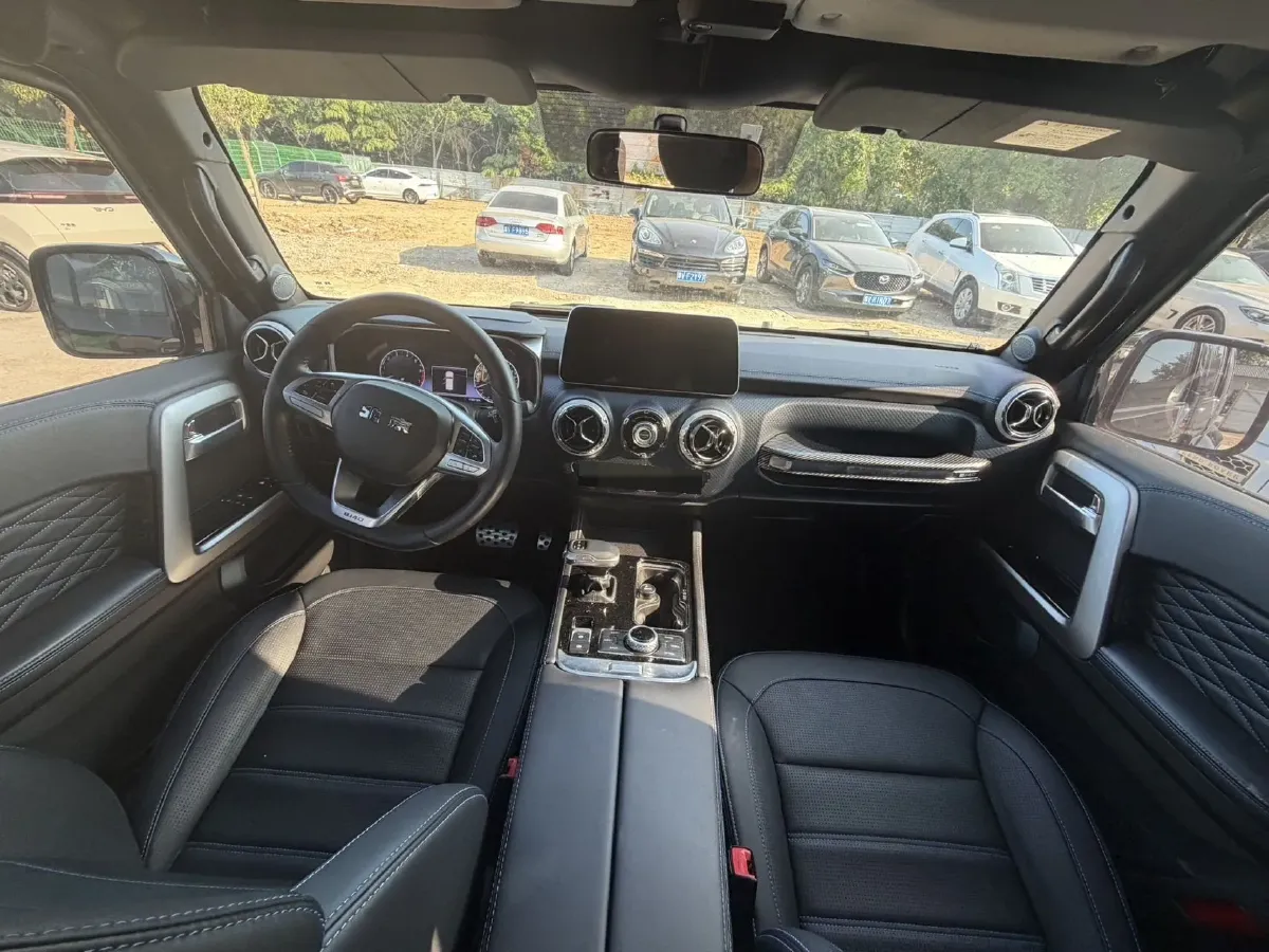 2024 Beijing BJ40 2.0T 224HP L4 8AT,autocango,china used car exporter,china ev exporter,chinese used car exporter,chinese used ev exporter