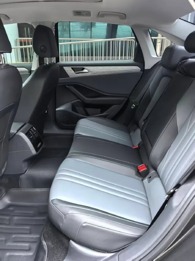 2025 Volkswagen Sagitar 1.5T 160HP L4 7DCT,autocango,china used car exporter,china ev exporter,chinese used car exporter,chinese used ev exporter