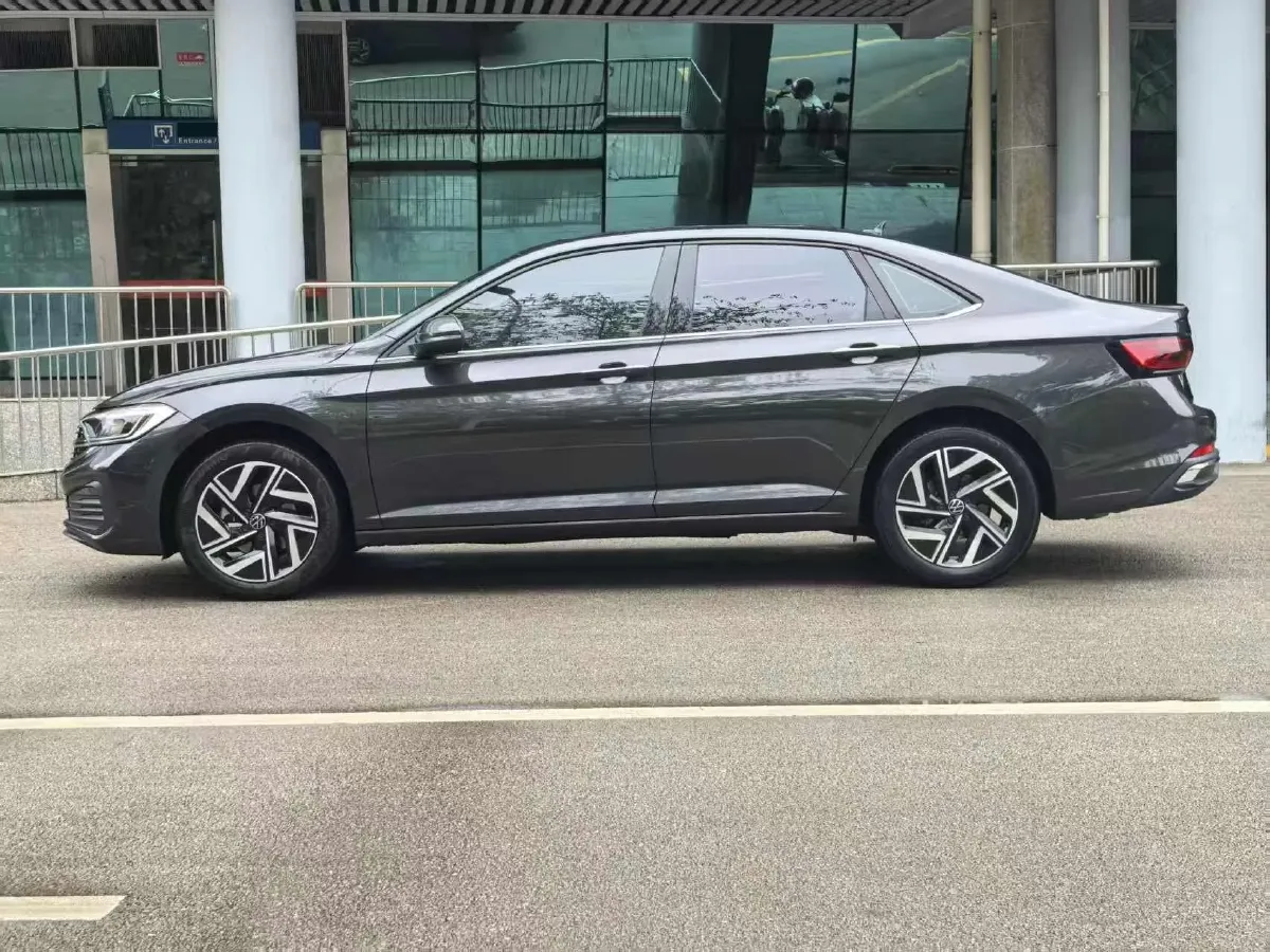 2025 Volkswagen Sagitar 1.5T 160HP L4 7DCT,autocango,china used car exporter,china ev exporter,chinese used car exporter,chinese used ev exporter
