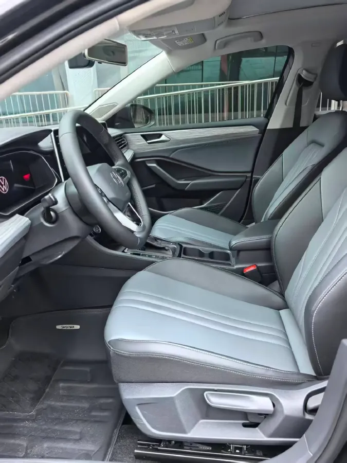 2025 Volkswagen Sagitar 1.5T 160HP L4 7DCT,autocango,china used car exporter,china ev exporter,chinese used car exporter,chinese used ev exporter