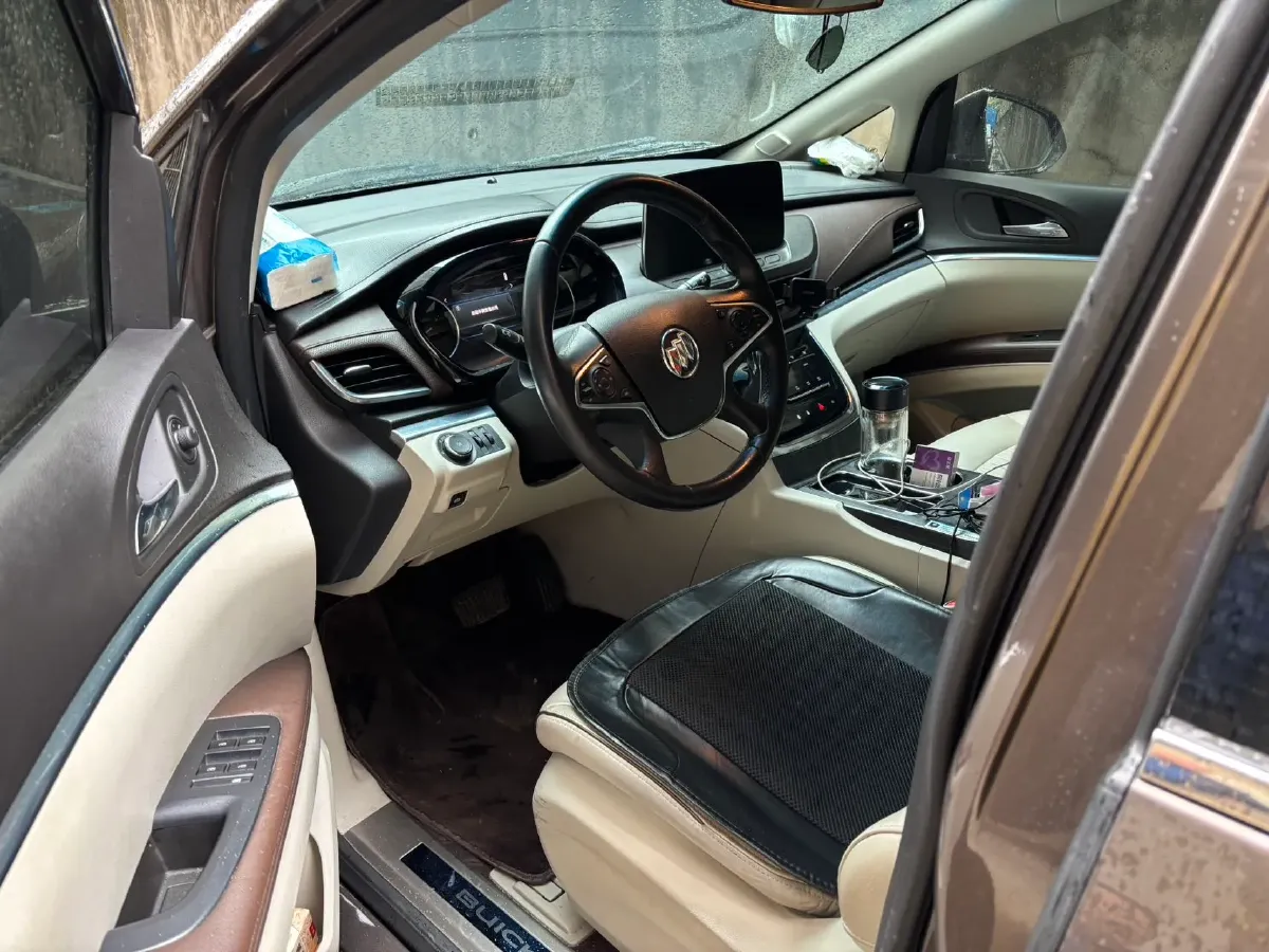 2022 Buick GL8 2.0T 237HP L4 9AT,autocango,china used car exporter,china ev exporter,chinese used car exporter,chinese used ev exporter