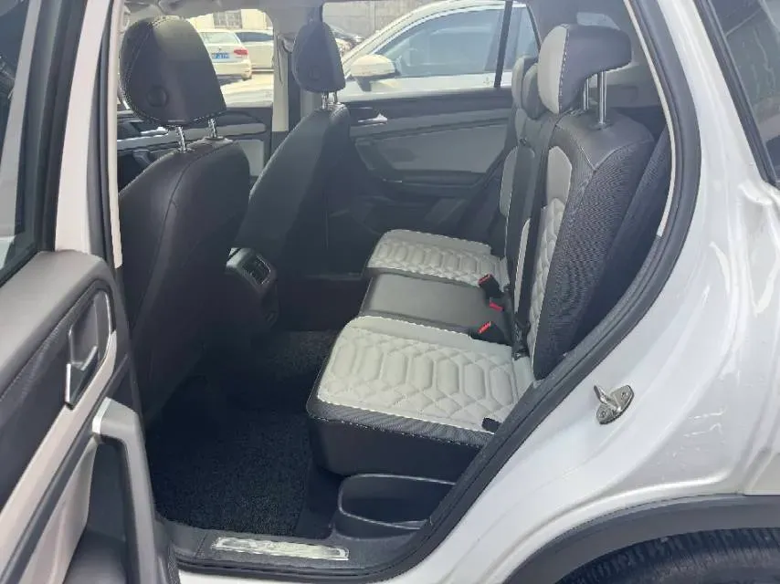 2024 Volkswagen Tayron 1.5T 160HP L4 7DCT,autocango,china used car exporter,china ev exporter,chinese used car exporter,chinese used ev exporter