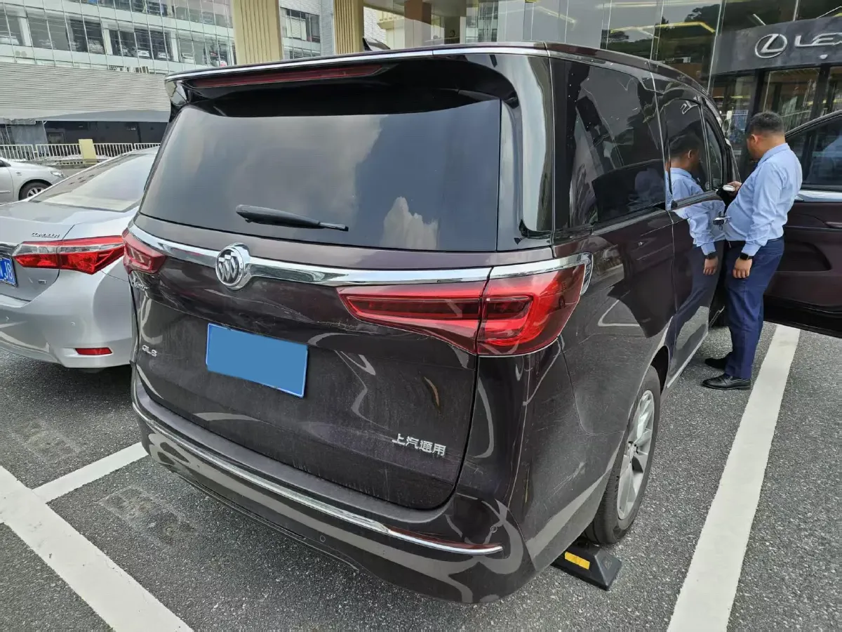 2022 Buick GL8 2.0T 237HP L4 9AT,autocango,china used car exporter,china ev exporter,chinese used car exporter,chinese used ev exporter