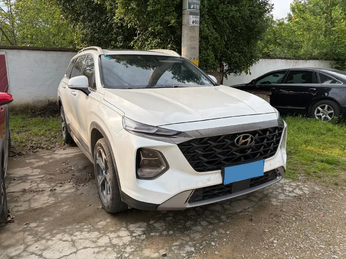 2023 Hyundai Santafe 2.0T 230HP L4 8AT,autocango,china used car exporter,china ev exporter,chinese used car exporter,chinese used ev exporter