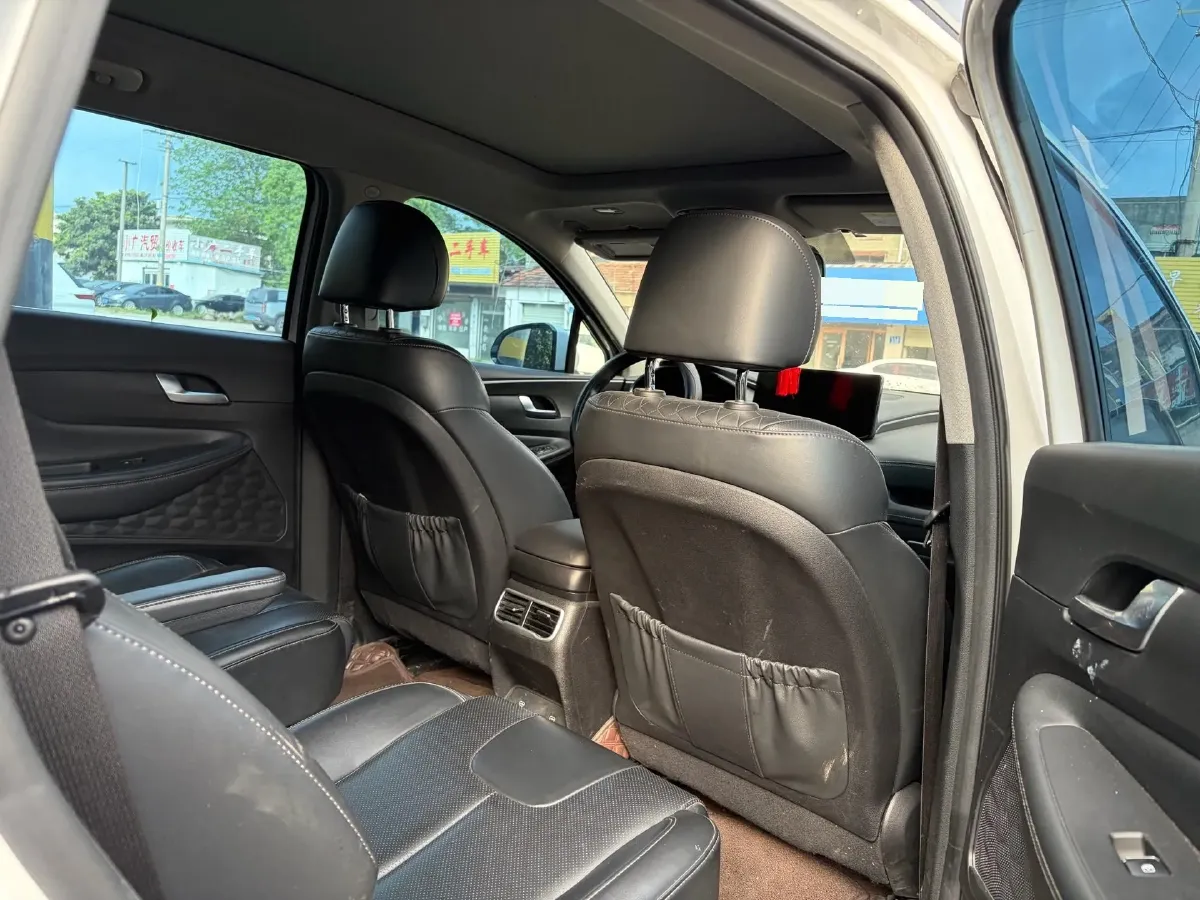 2023 Hyundai Santafe 2.0T 230HP L4 8AT,autocango,china used car exporter,china ev exporter,chinese used car exporter,chinese used ev exporter