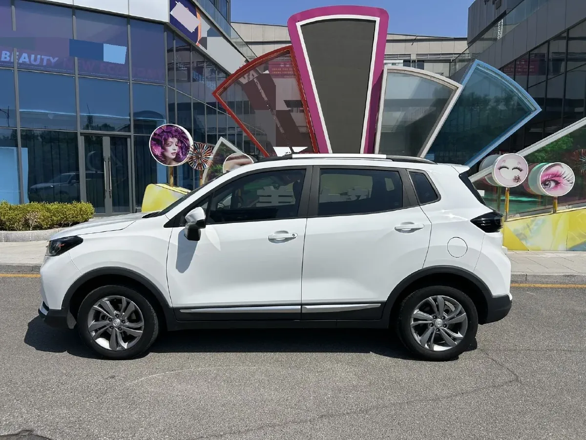 2021 ChangAn CS15 1.5L 107HP L4 5DCT,autocango,china used car exporter,china ev exporter,chinese used car exporter,chinese used ev exporter