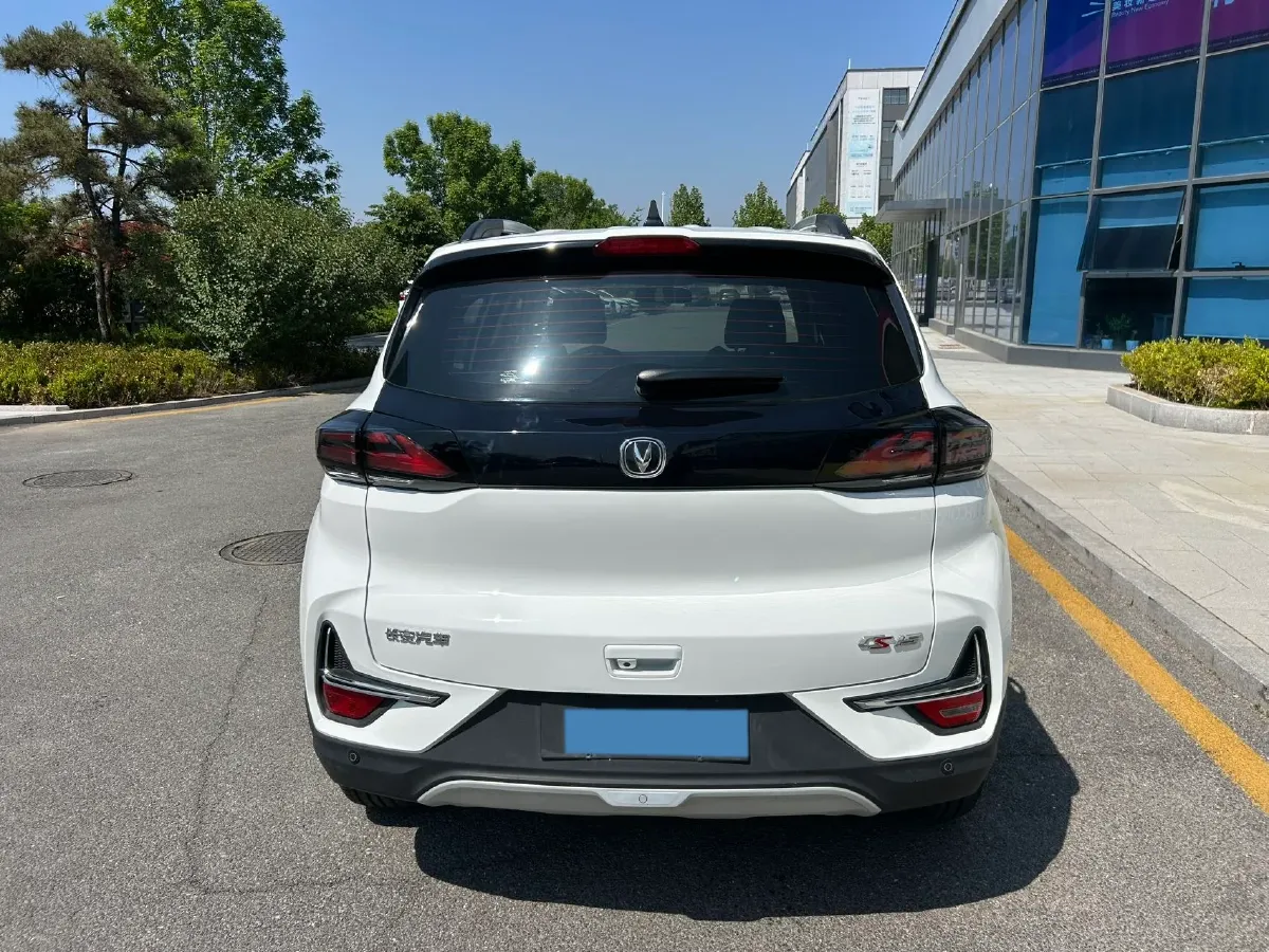 2021 ChangAn CS15 1.5L 107HP L4 5DCT,autocango,china used car exporter,china ev exporter,chinese used car exporter,chinese used ev exporter