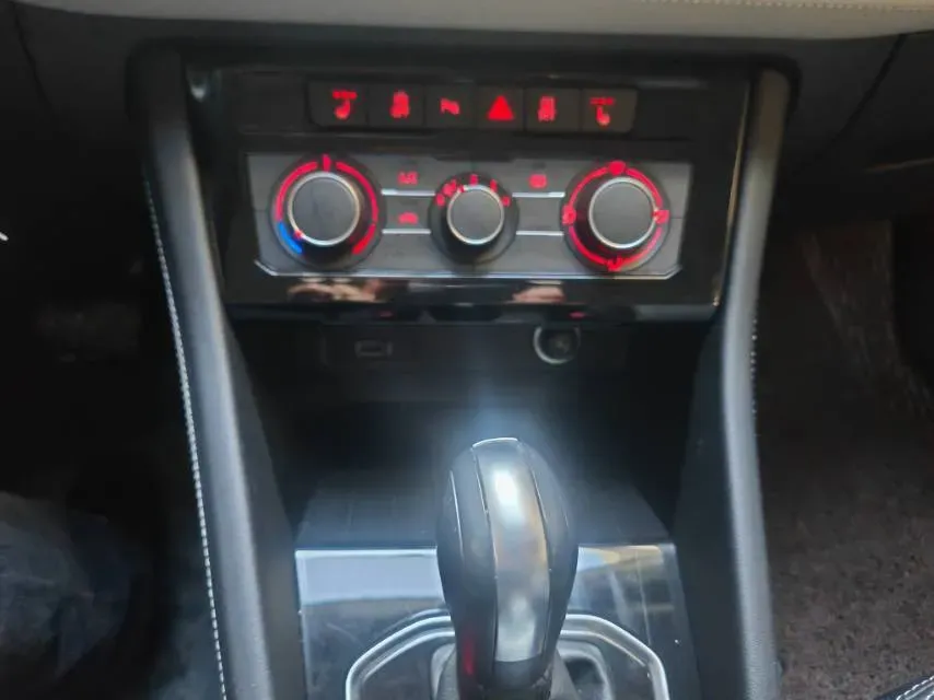 2023 Jetta VS5 1.4T 150HP L4 6AT,autocango,china used car exporter,china ev exporter,chinese used car exporter,chinese used ev exporter