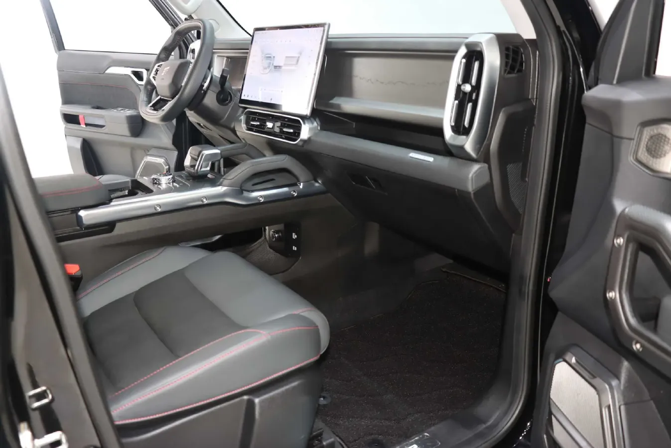 2023 Jetour Traveller 2.0T 254HP L4 7DCT,autocango,china used car exporter,china ev exporter,chinese used car exporter,chinese used ev exporter