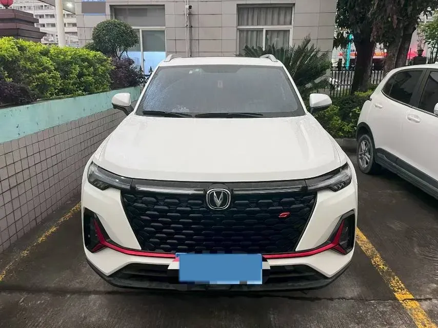 2021 ChangAn CS35 Plus 1.4T 160HP L4 7DCT,autocango,china used car exporter,china ev exporter,chinese used car exporter,chinese used ev exporter