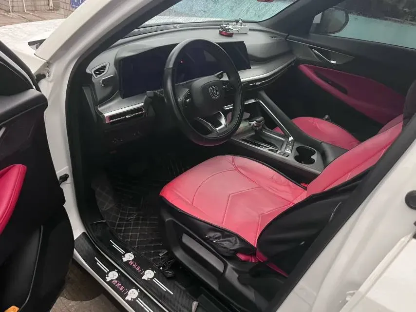 2021 ChangAn CS35 Plus 1.4T 160HP L4 7DCT,autocango,china used car exporter,china ev exporter,chinese used car exporter,chinese used ev exporter