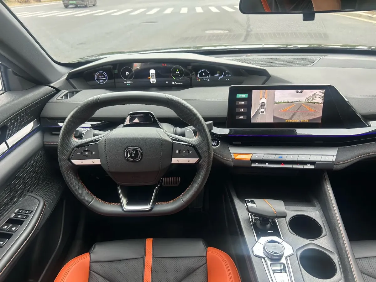 2024 ChangAn UNI-V 1.5T 188HP L4 7DCT,autocango,china used car exporter,china ev exporter,chinese used car exporter,chinese used ev exporter