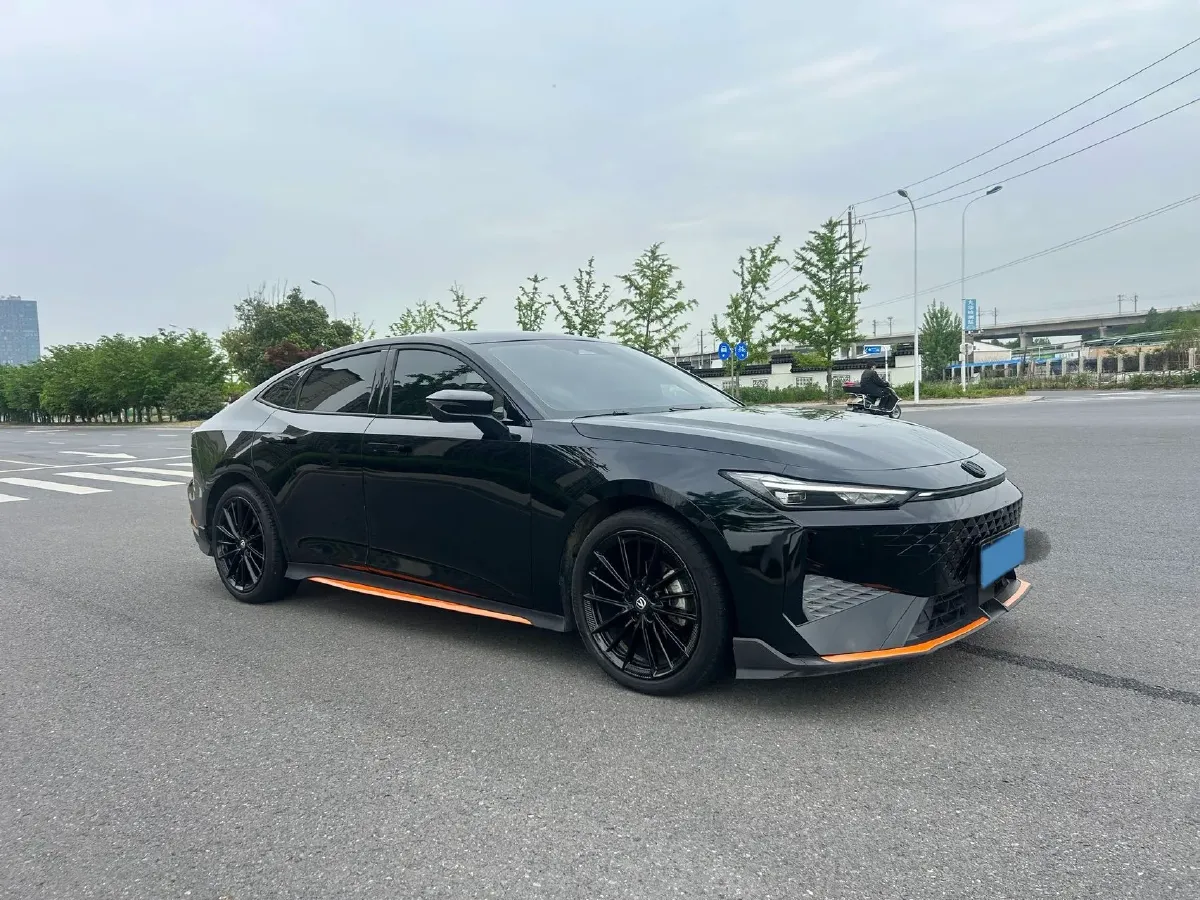 2024 ChangAn UNI-V 1.5T 188HP L4 7DCT,autocango,china used car exporter,china ev exporter,chinese used car exporter,chinese used ev exporter