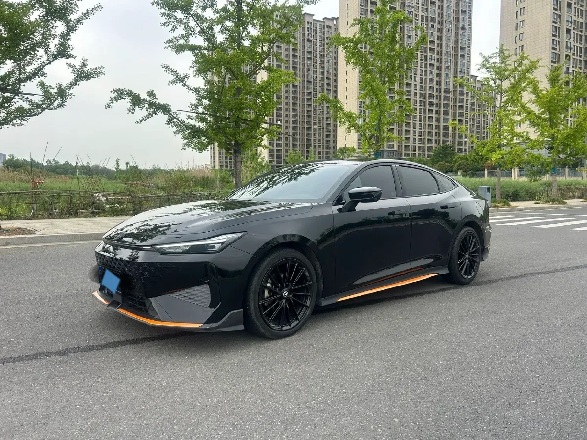 2024 ChangAn UNI-V 1.5T 188HP L4 7DCT,autocango,china used car exporter,china ev exporter,chinese used car exporter,chinese used ev exporter