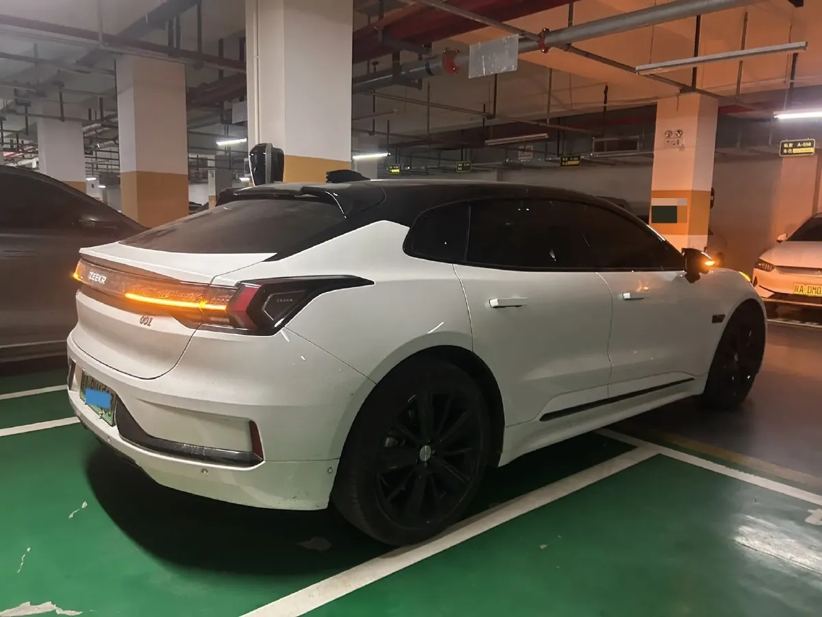 2022 Zeekr 001 BEV 86KWH,autocango,china used car exporter,china ev exporter,chinese used car exporter,chinese used ev exporter