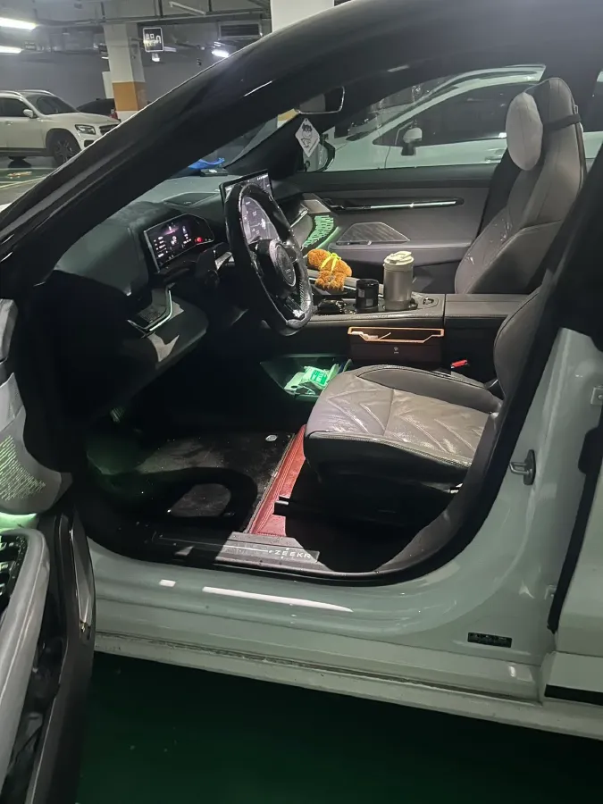 2022 Zeekr 001 BEV 86KWH,autocango,china used car exporter,china ev exporter,chinese used car exporter,chinese used ev exporter