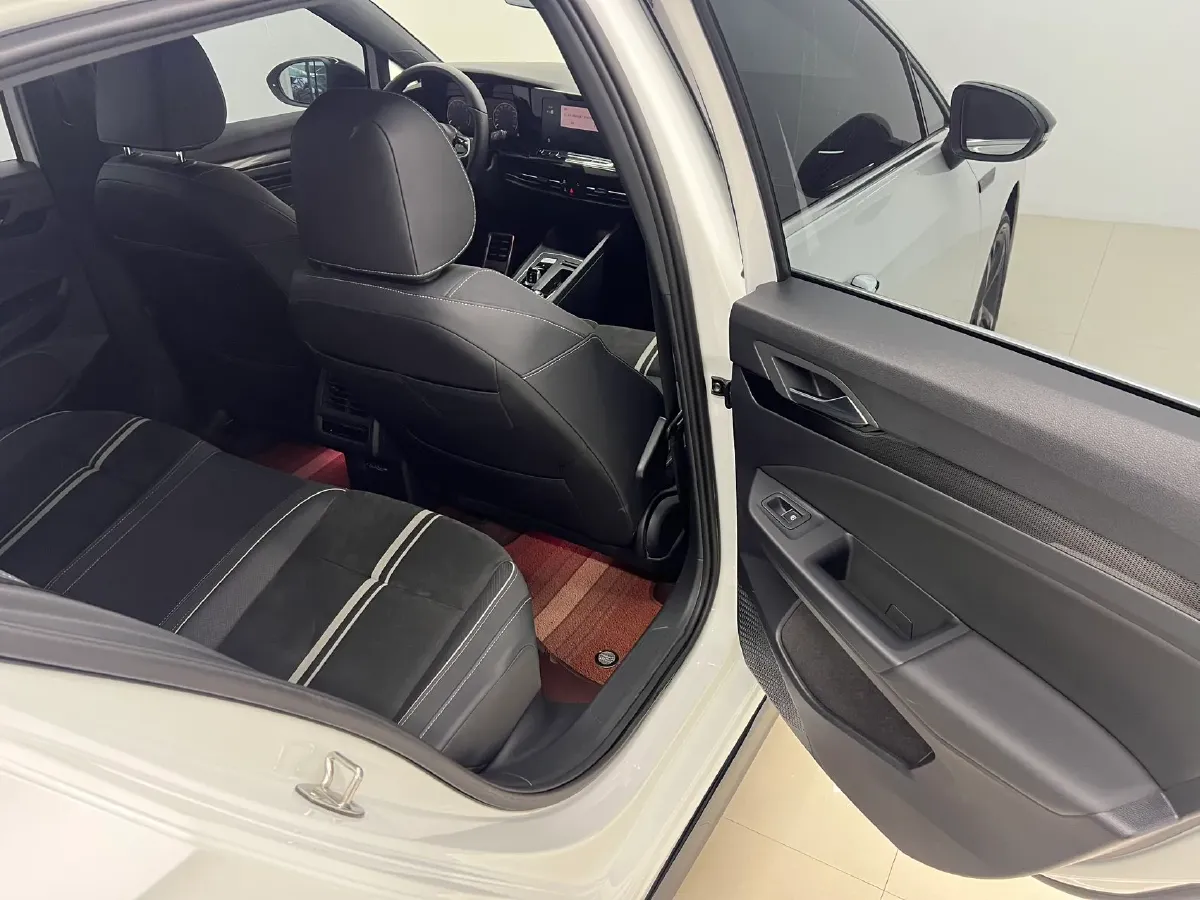 2021 Volkswagen Golf 1.4T 150HP L4 7DCT,autocango,china used car exporter,china ev exporter,chinese used car exporter,chinese used ev exporter