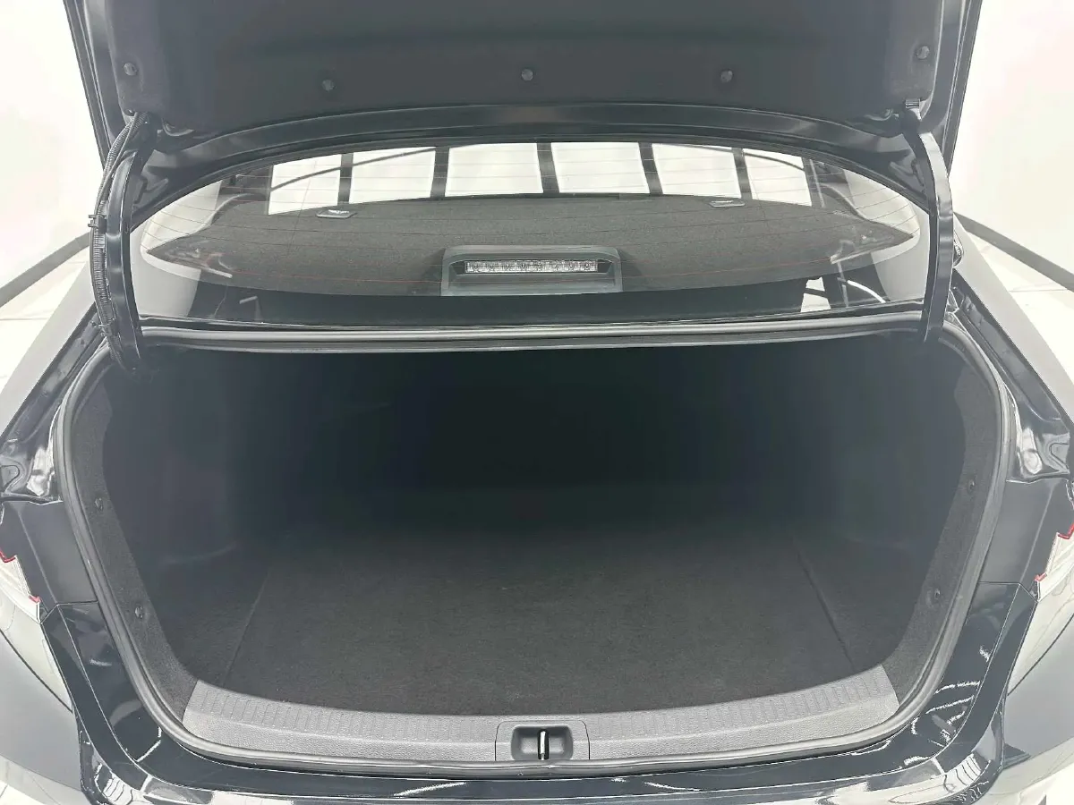 2021 Toyota Corolla 1.2T 116HP L4 CVT,autocango,china used car exporter,china ev exporter,chinese used car exporter,chinese used ev exporter