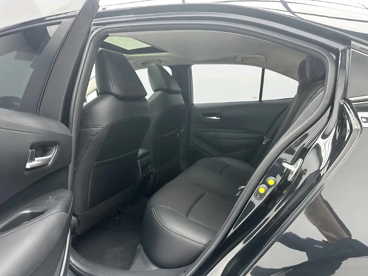 2021 Toyota Corolla 1.2T 116HP L4 CVT,autocango,china used car exporter,china ev exporter,chinese used car exporter,chinese used ev exporter