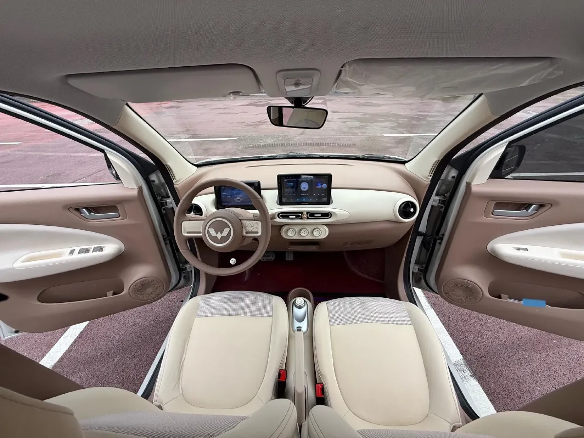 2025 WuLing HongGuang MINI EV BEV 16.2KWH,autocango,china used car exporter,china ev exporter,chinese used car exporter,chinese used ev exporter