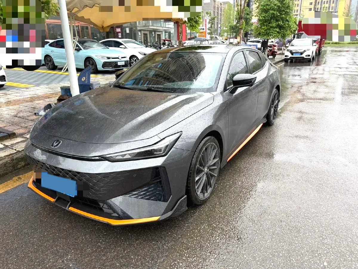 2025 ChangAn UNI-V 1.5T 192HP L4 7DCT,autocango,china used car exporter,china ev exporter,chinese used car exporter,chinese used ev exporter