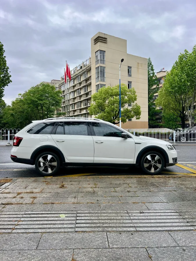 2018 Skoda Octavia 1.4T 150HP L4 7DCT,autocango,china used car exporter,china ev exporter,chinese used car exporter,chinese used ev exporter