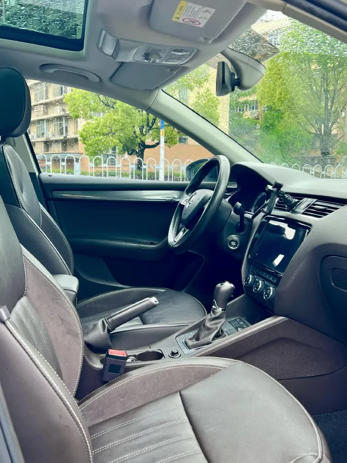 2018 Skoda Octavia 1.4T 150HP L4 7DCT,autocango,china used car exporter,china ev exporter,chinese used car exporter,chinese used ev exporter