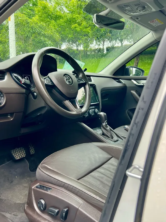 2018 Skoda Octavia 1.4T 150HP L4 7DCT,autocango,china used car exporter,china ev exporter,chinese used car exporter,chinese used ev exporter